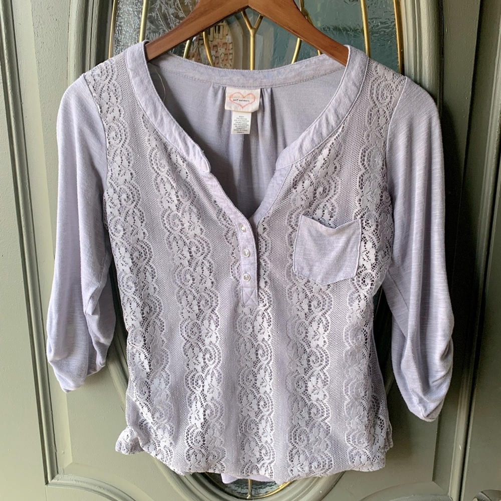 Gray Lace 3/4 sleeve shirt